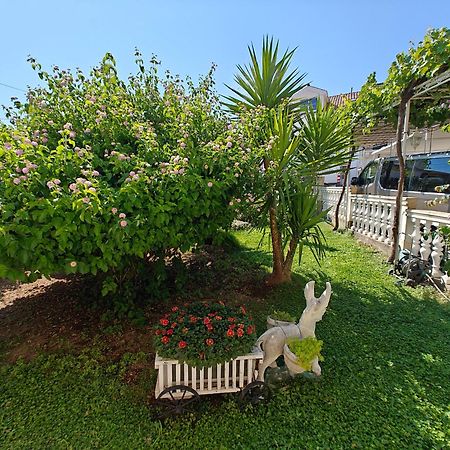 Vikeli Apartment Trogir Ngoại thất bức ảnh