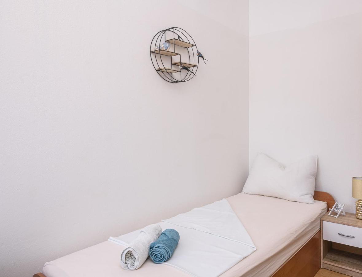 Vikeli Apartment Trogir Ngoại thất bức ảnh
