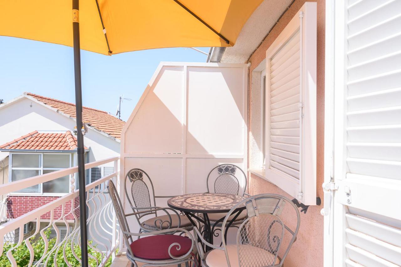 Vikeli Apartment Trogir Ngoại thất bức ảnh