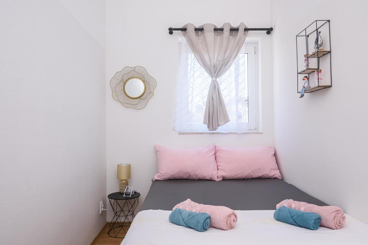 Vikeli Apartment Trogir Ngoại thất bức ảnh