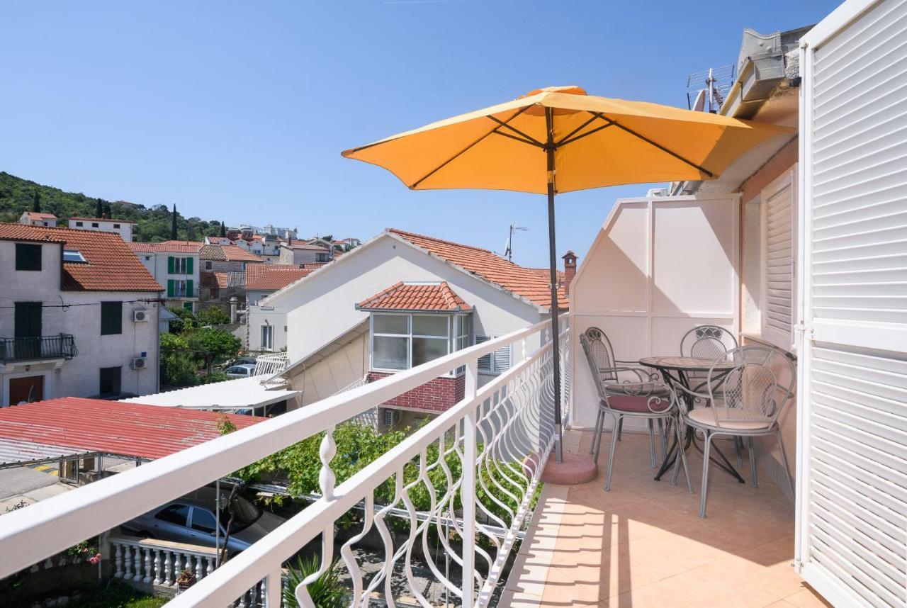 Vikeli Apartment Trogir Ngoại thất bức ảnh