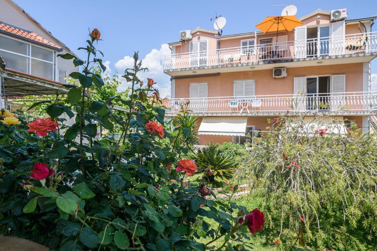 Vikeli Apartment Trogir Ngoại thất bức ảnh