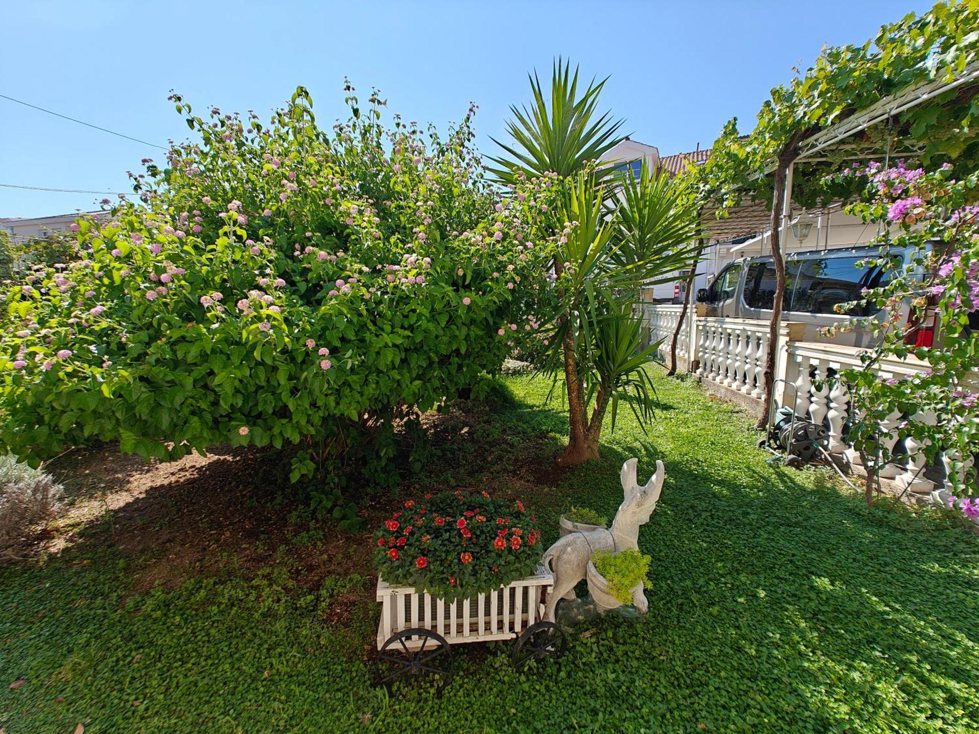 Vikeli Apartment Trogir Ngoại thất bức ảnh